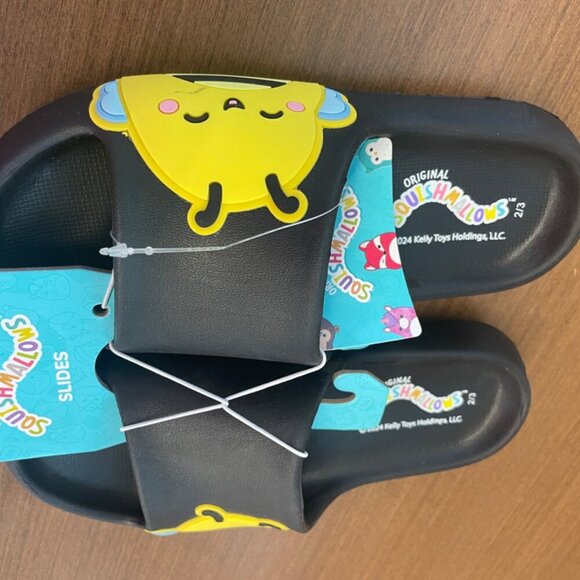 Squishmallow Slides Bee size 4/5 - Picture 3 of 8